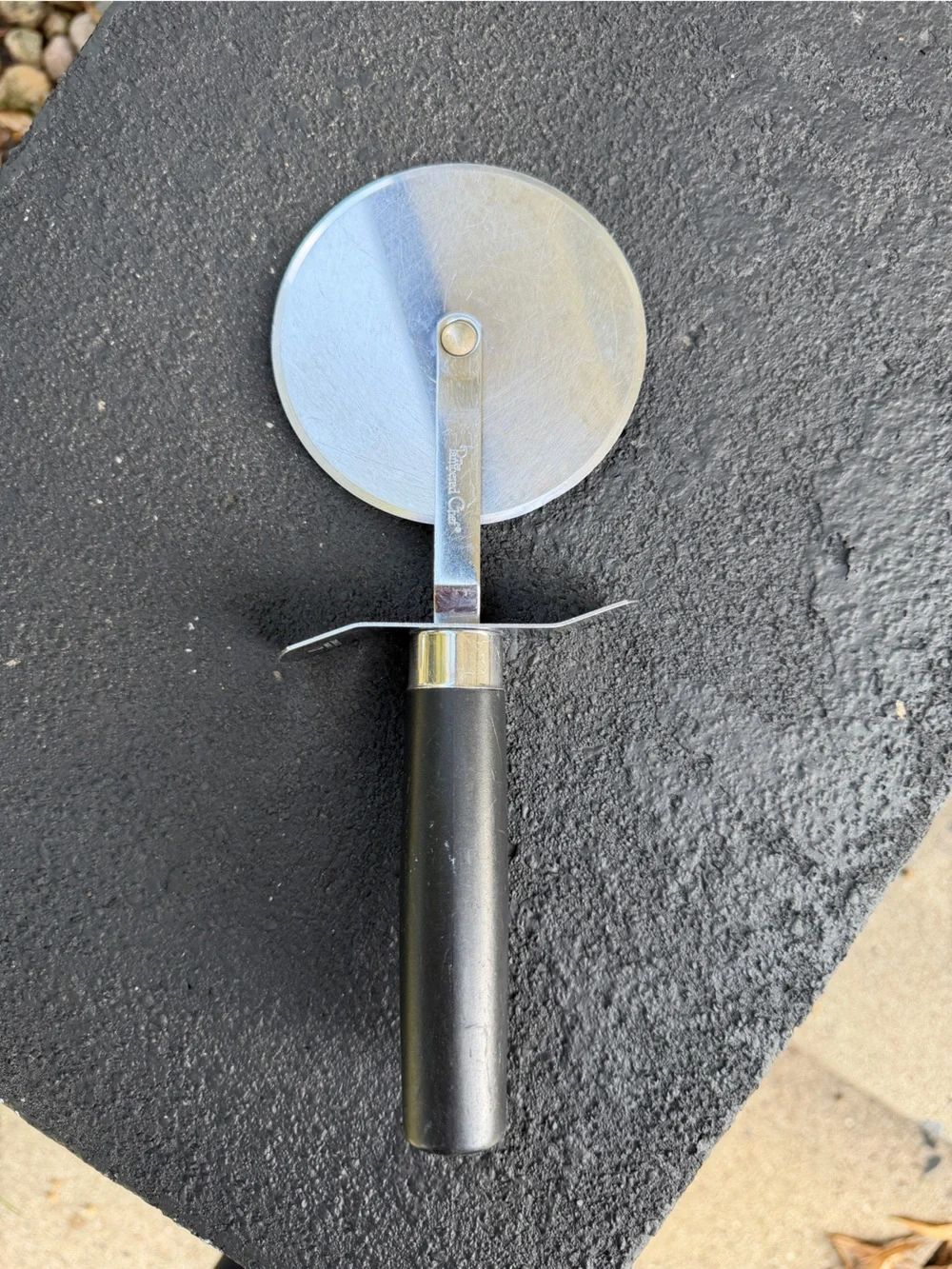 Pampered Chef Pizza Cutter